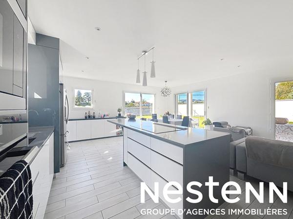 A vendre : maison récente de plain pied - 4 chambres - Secteur CHARNAY-LES-MACON (71850)