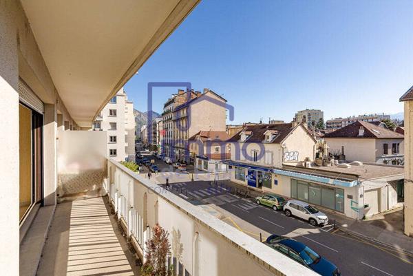 Appartement 3 pièces                                        - 38100 Grenoble Réf : 21628