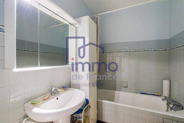 Appartement 3 pièces                                        - 38100 Grenoble Réf : 21628