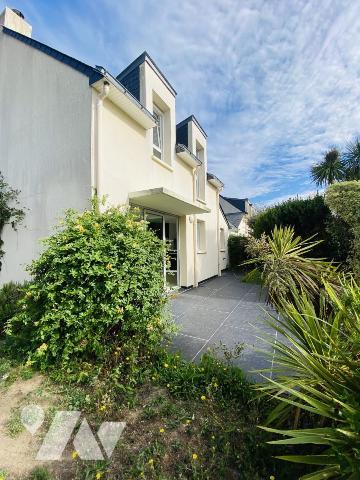 LA BAULE BESLON Maison fonctionnelle avec jardin et garage fermé