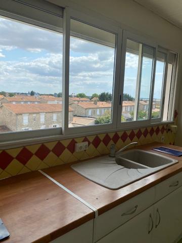 LA ROCHELLE PROCHE MER-TYPE 4 AVEC STATIONNEMENT ET CAVE – SECTEUR TASDON-75,86m2