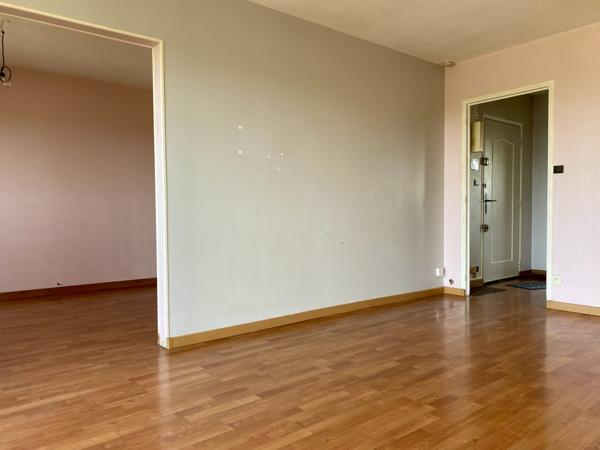 LA ROCHELLE PROCHE MER-TYPE 4 AVEC STATIONNEMENT ET CAVE – SECTEUR TASDON-75,86m2