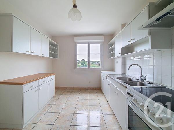 Appartement F4 à vendre  4 pièces - 100,92 m2 LANNION - 22