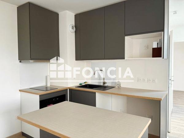 Location Appartement 2 pièces 43.05 m² - RUE ELSA TRIOLET Plaisir 78370