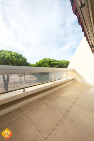 PORT CAMARGUE - PLAGE NORD - P2 AVEC PARKING ET CELLIER - 37