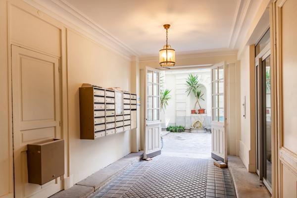 Appartement Paris 9 e - BLANCHE
