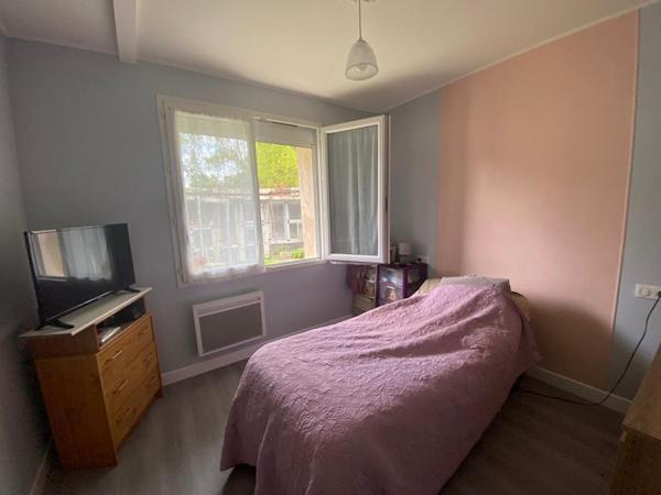 EXCLUSIVITE  VENTE A TERME LIBRE Maison Saintes 5 pièce(s) 161 m2