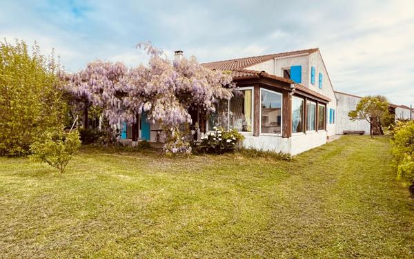 Maison à vendre    6 pièces •  Les Mathes