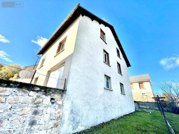 Maison à vendre à Saint-Chély-d'Apcher en Lozère (48200), ref : 48032-197