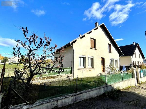 Maison à vendre à Saint-Chély-d'Apcher en Lozère (48200), ref : 48032-197