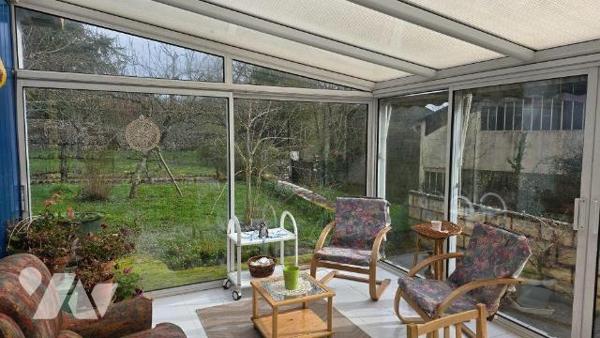 MELLE CENTRE! Idéalement située au calme proche toutes commodités. Maison ancienne de 1925 avec...