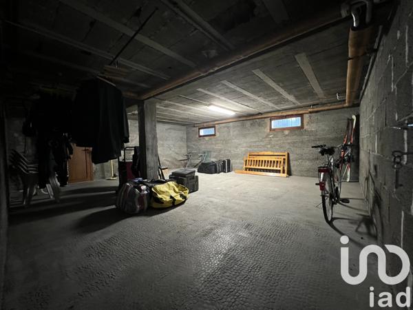 Maison à vendre 6 pièces 197 m² Saint-Nazaire-les-Eymes