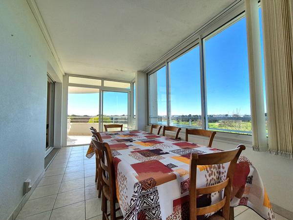 GRAND APPARTEMENT AVEC VUE