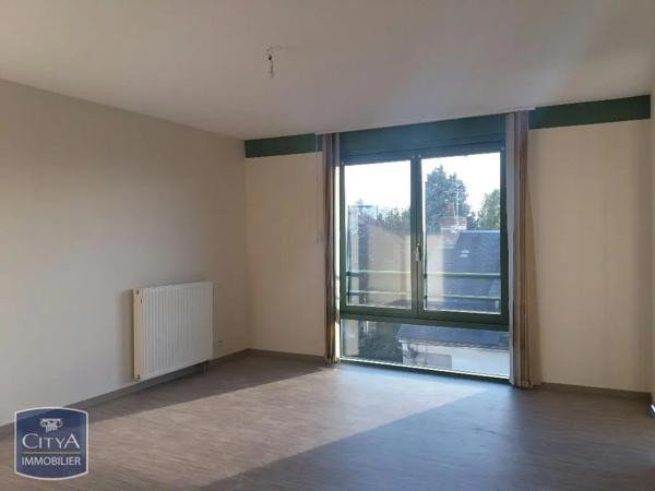 Appartement à louer 2 pièces 54.23m² Châteauroux (36000)