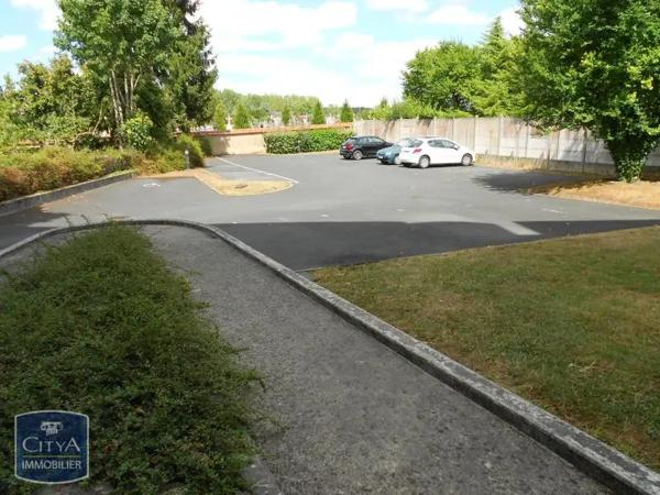 Appartement à louer 2 pièces 54.23m² Châteauroux (36000)