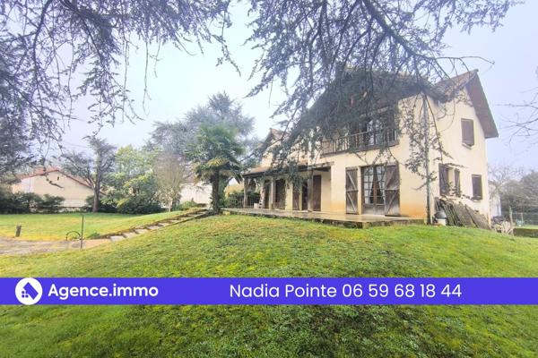 À vendre - Maison traditionnelle, 8 pièces située à Caixon (65500)