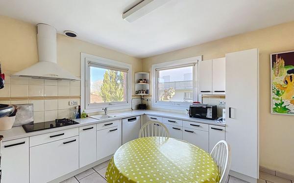 Maison à vendre    6 pièces • 263,32 m2 Biarritz