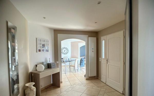 Maison à vendre    5 pièces •  Artiguelouve