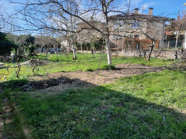 CARMAUX terrain constructible en centre ville