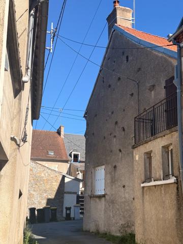 Maison de ville en pierre à rénover, 54m², 19 500 €