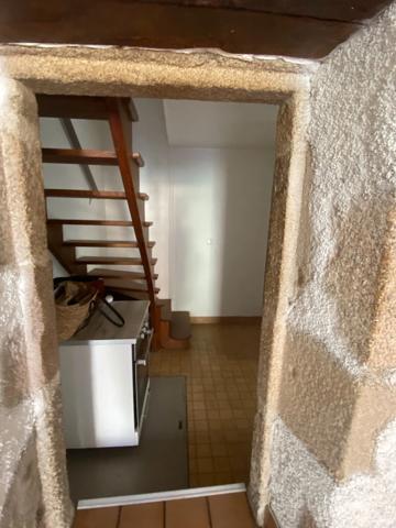 Maison de ville en pierre à rénover, 54m², 19 500 €