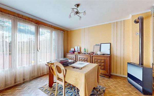 Appartement à vendre    5 pièces • 76 m2 Bron