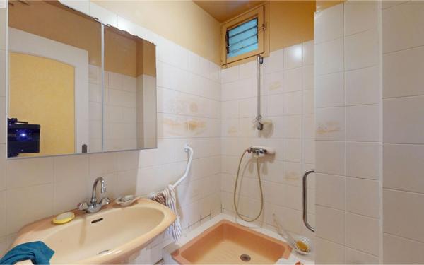 Appartement à vendre    5 pièces • 76 m2 Bron