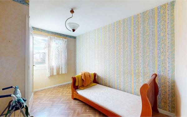 Appartement à vendre    5 pièces • 76 m2 Bron