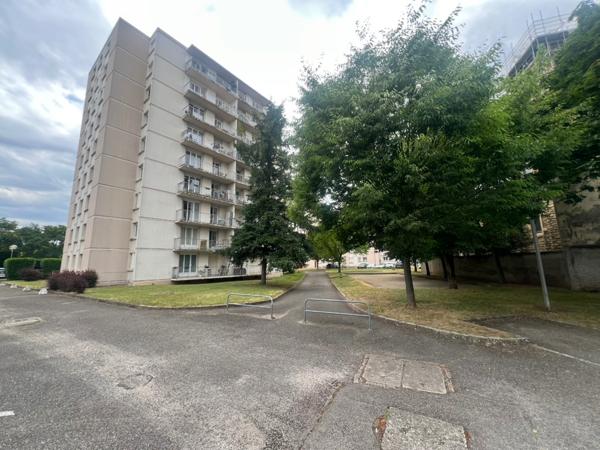 T5 de 92m² avec cave et parking – Moulin à vent