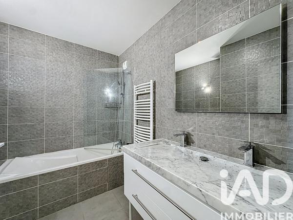 Appartement à vendre 4 pièces 77 m² Asnières-sur-Seine