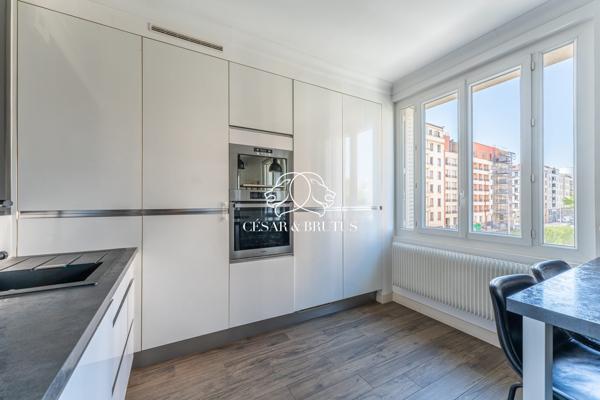 Rare Part-Dieu : Magnifique T3/4 de 76 m² avec double séjour et cave – Lyon 3ème
