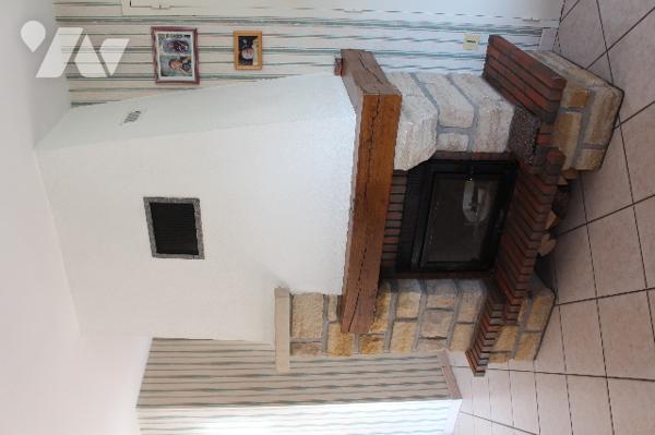 Maison individuelle sur sous-sol avec 5 chambres sur un terrain paysagé d'env. 630m²