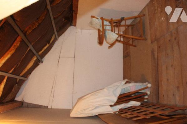 Maison individuelle sur sous-sol avec 5 chambres sur un terrain paysagé d'env. 630m²