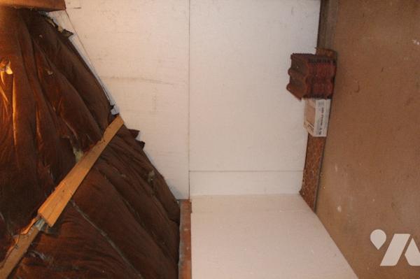 Maison individuelle sur sous-sol avec 5 chambres sur un terrain paysagé d'env. 630m²