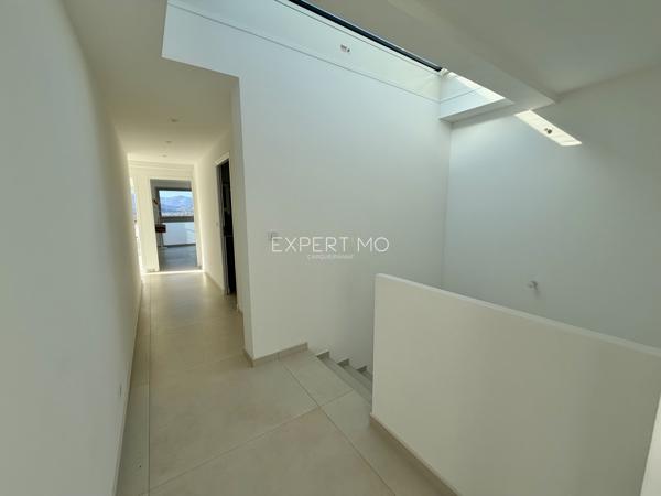 Carqueiranne (83320) VENTE VILLA MODERNE CARQUEIRANNE.