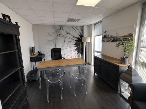 Environ 140 m2 de bureaux disponibles à la location