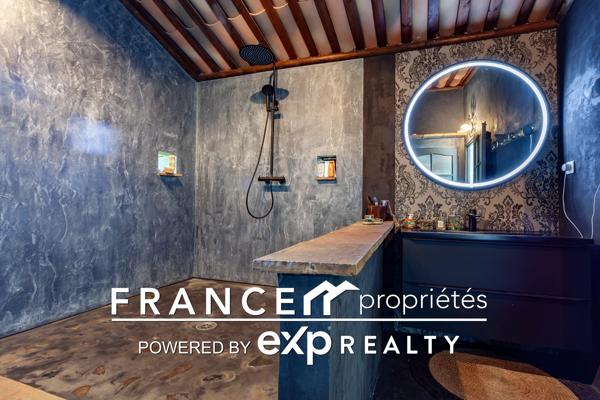 Maison 245 m2 - 7 pièces.