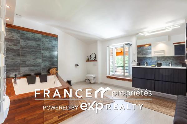 Maison 245 m2 - 7 pièces.