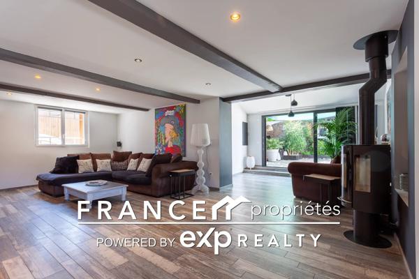 Maison 245 m2 - 7 pièces.