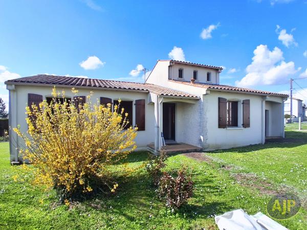 Vente maison Saintes : 268 000 € - AJP Immobilier Saintes