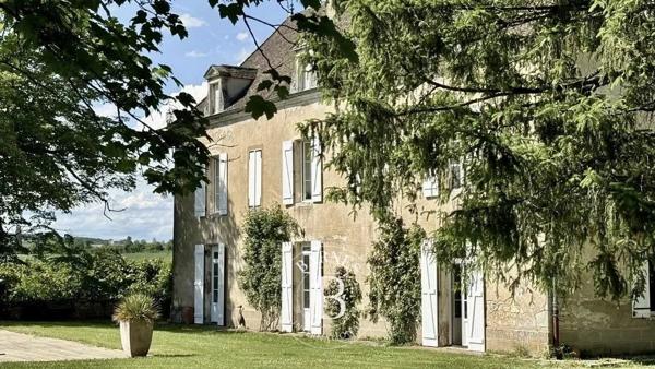 Givry, Maison 6 Chambres -  404 m² à vendre