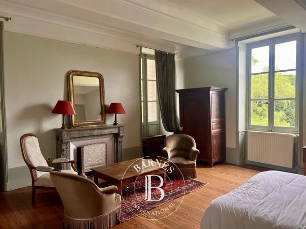 Givry, Maison 6 Chambres -  404 m² à vendre