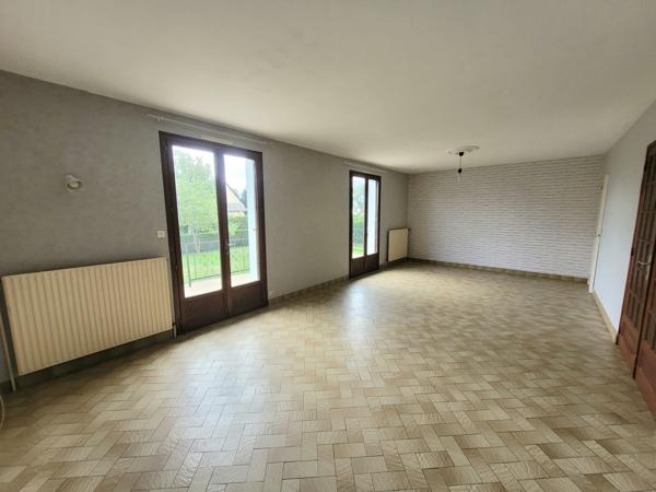 À vendre - Maison traditionnelle, 4 pièces située à Château-Renault (37110)