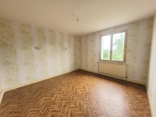 À vendre - Maison traditionnelle, 4 pièces située à Château-Renault (37110)