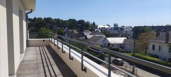 À vendre - T5 et plus, 5 pièces situé à Saint-Cyr-sur-Loire (37540)