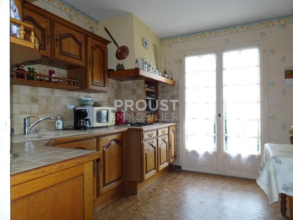 En exclusivité quartier souché, maison de 128 m² avec jardin et garage.
