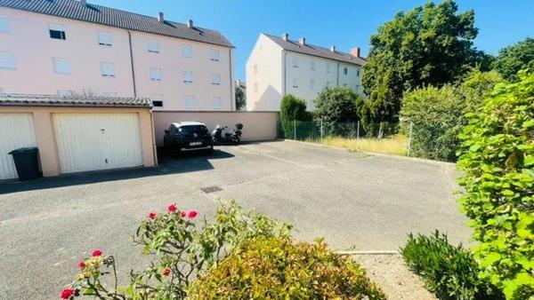 Appartement de plain pied avec terrasse