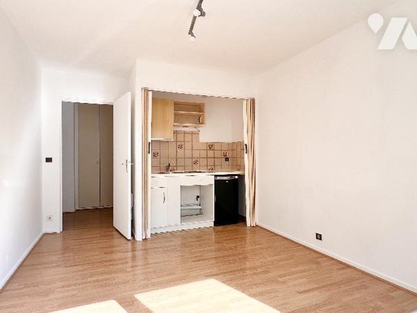 Studio en rez-de-chaussée avec parking au cœur du 20ème arrondissement