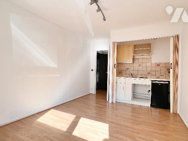 Studio en rez-de-chaussée avec parking au cœur du 20ème arrondissement