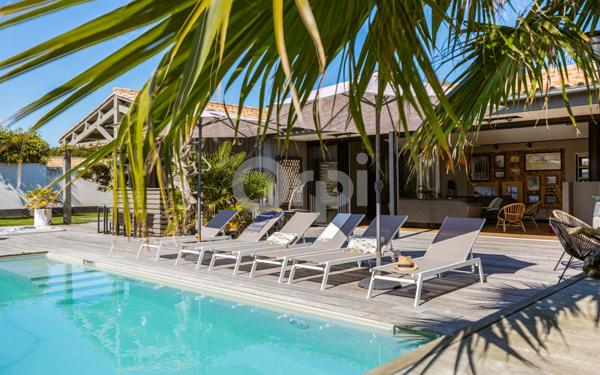 Maison à vendre    6 pièces •  Sainte-Marie-de-Ré